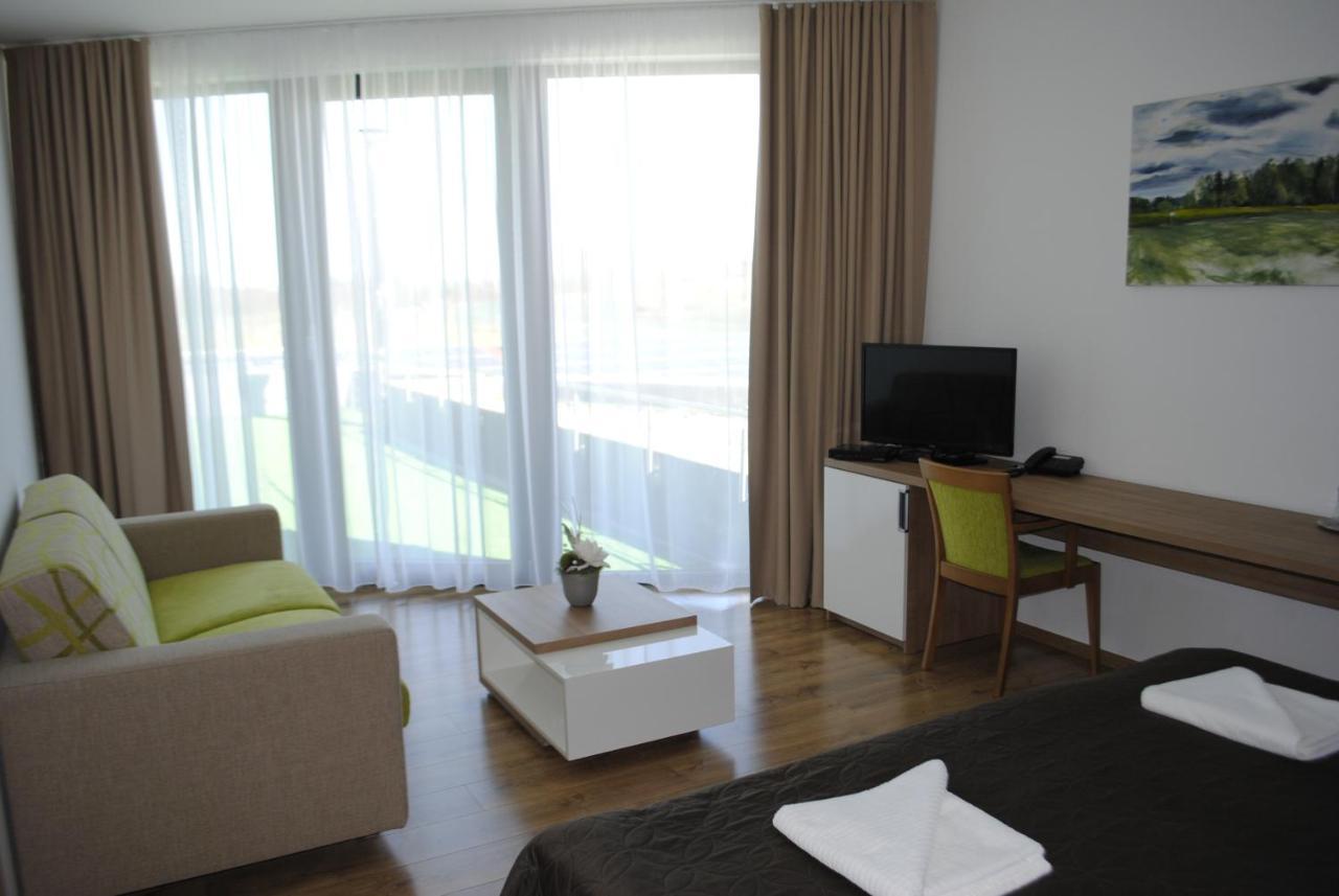 Hotel Golf Jezera Ostrozska Nova Ves Luaran gambar
