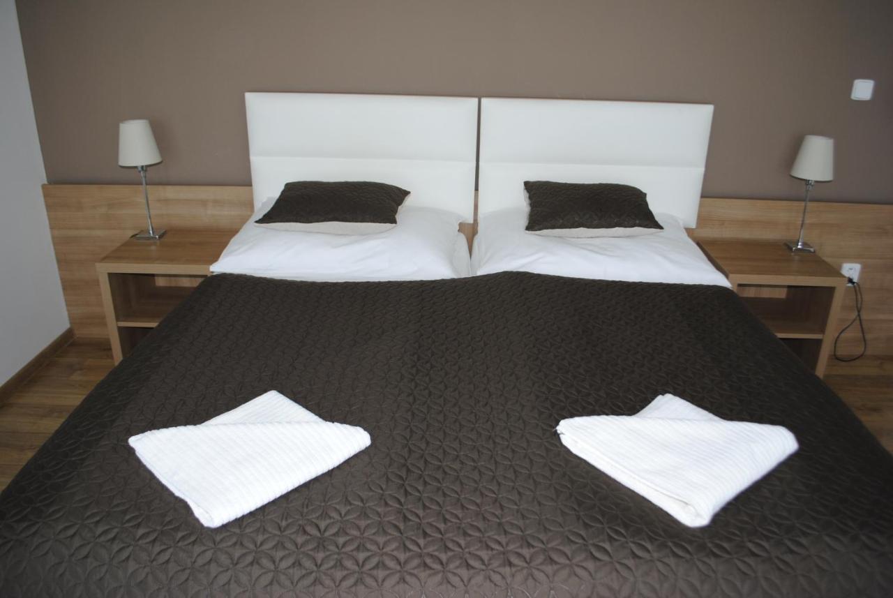 Hotel Golf Jezera Ostrozska Nova Ves Luaran gambar